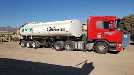 Camion-de-transporte-de-aguas-amffal-Water-Solutions-copiapo